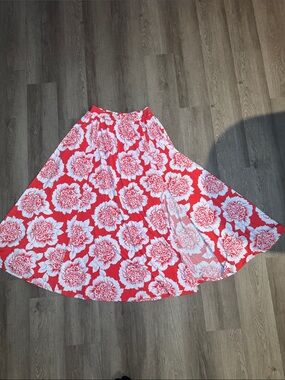 New York & Company Red and White Floral Circle Skirt